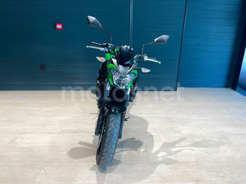 Kawasaki Z650 - Vista 5