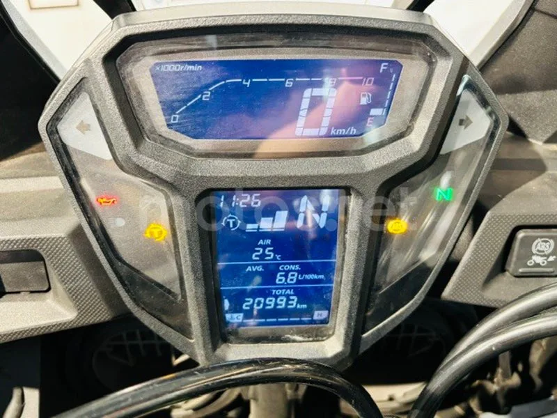 Honda CRF1000L Africa Twin - Vista 6