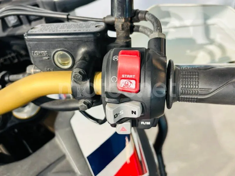 Honda CRF1000L Africa Twin - Vista 9