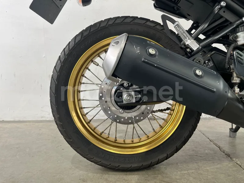 Yamaha XSR125 - Vista 11