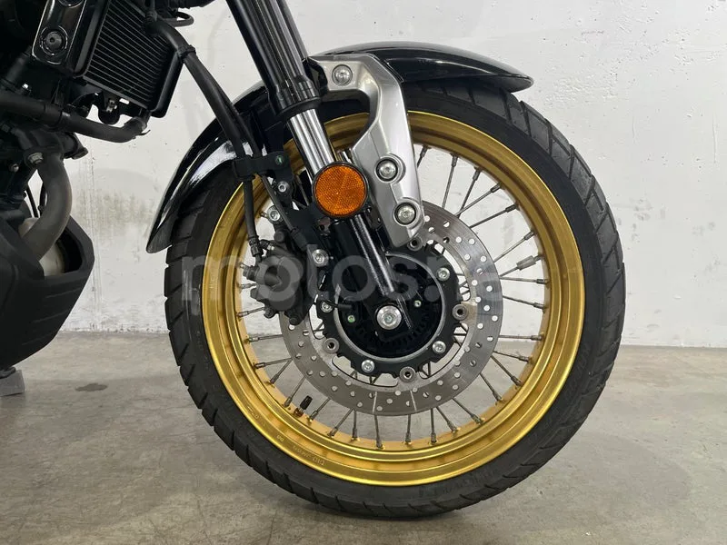 Yamaha XSR125 - Vista 13