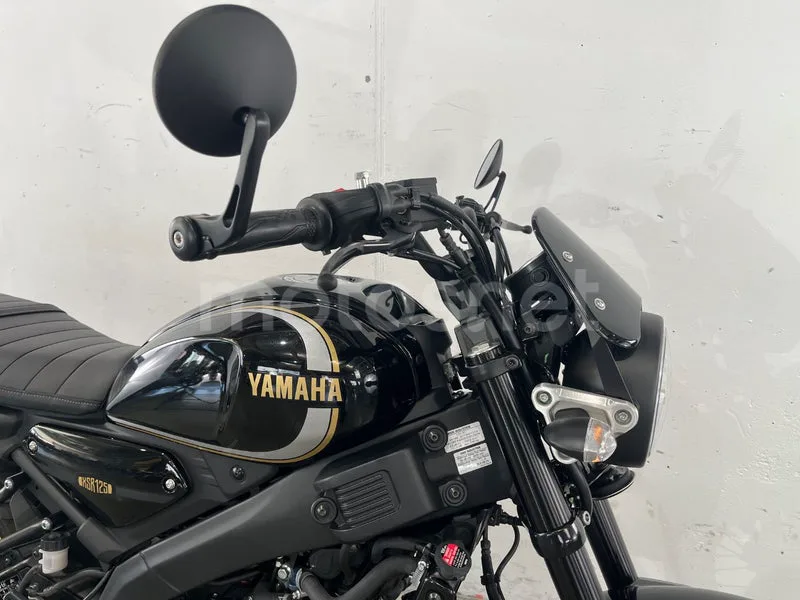 Yamaha XSR125 - Vista 14
