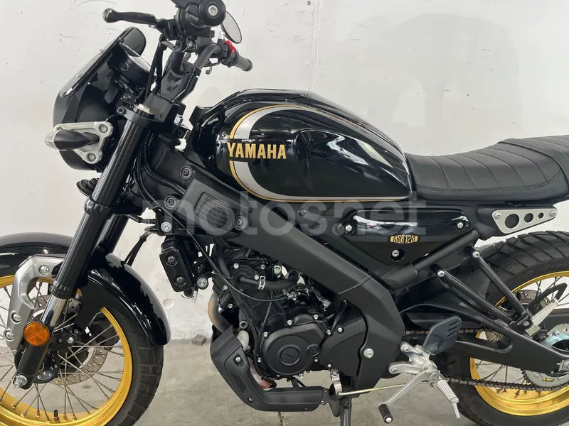 Yamaha XSR125 - Vista 19