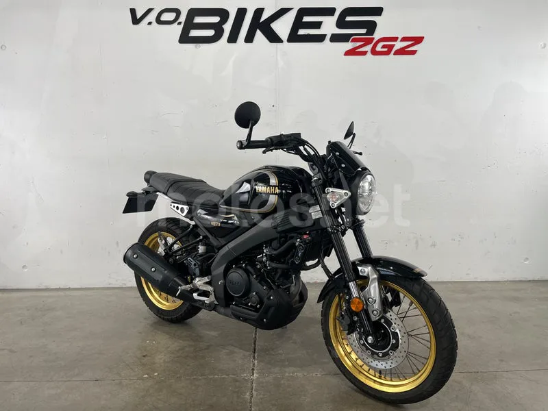 Yamaha XSR125 - Vista 3