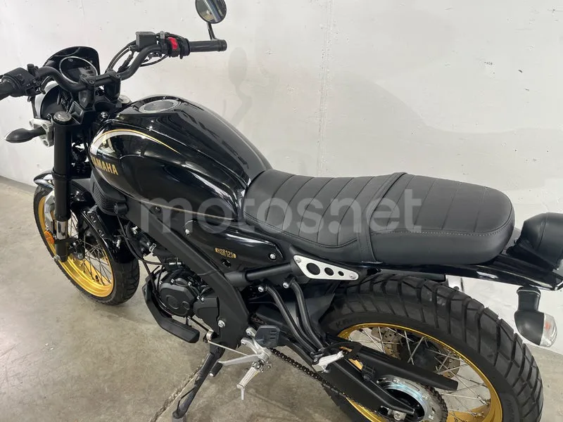 Yamaha XSR125 - Vista 22