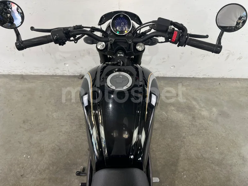 Yamaha XSR125 - Vista 9