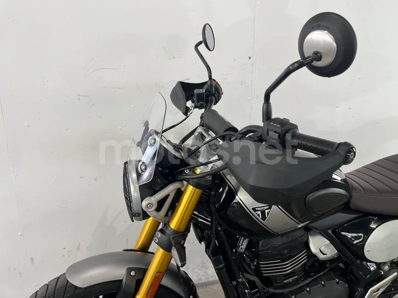 Triumph Scrambler 400 X - Vista 20