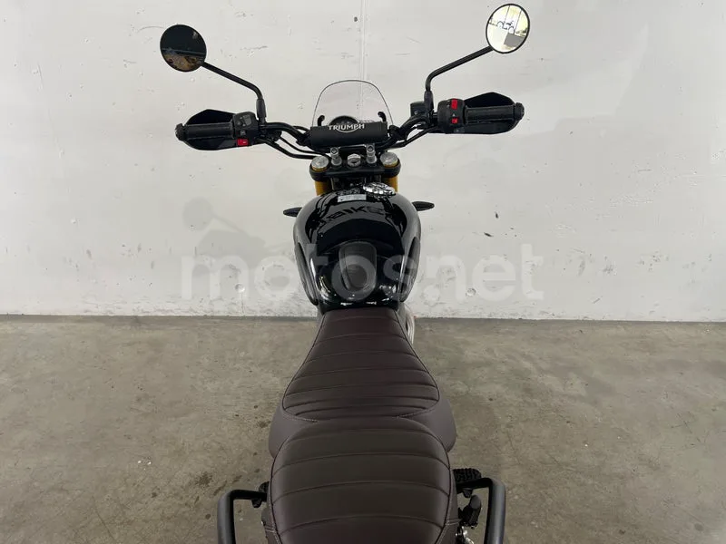 Triumph Scrambler 400 X - Vista 23
