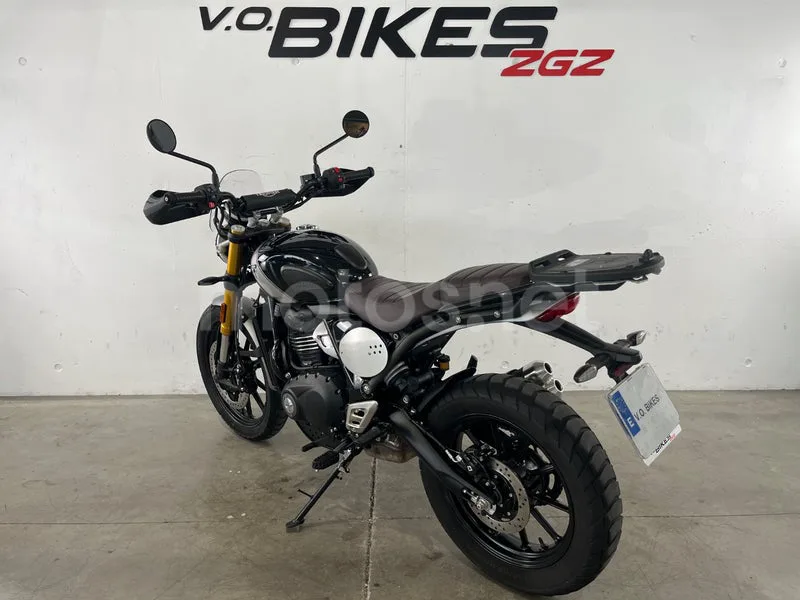 Triumph Scrambler 400 X - Vista 6