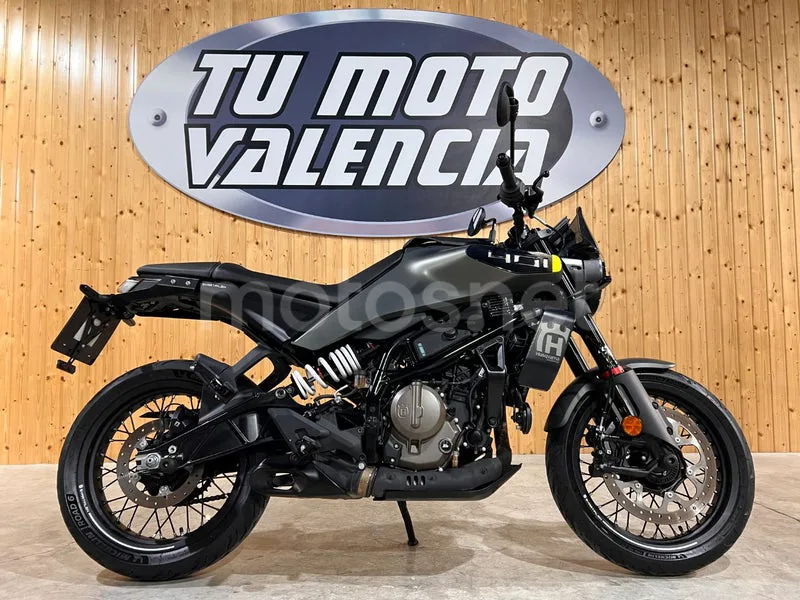 Husqvarna Svartpilen 401 3800 € 2024 Valencia - 1