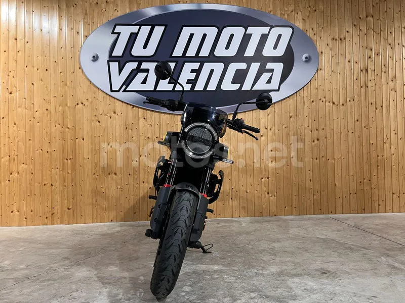 Husqvarna Svartpilen 401 - Vista 3