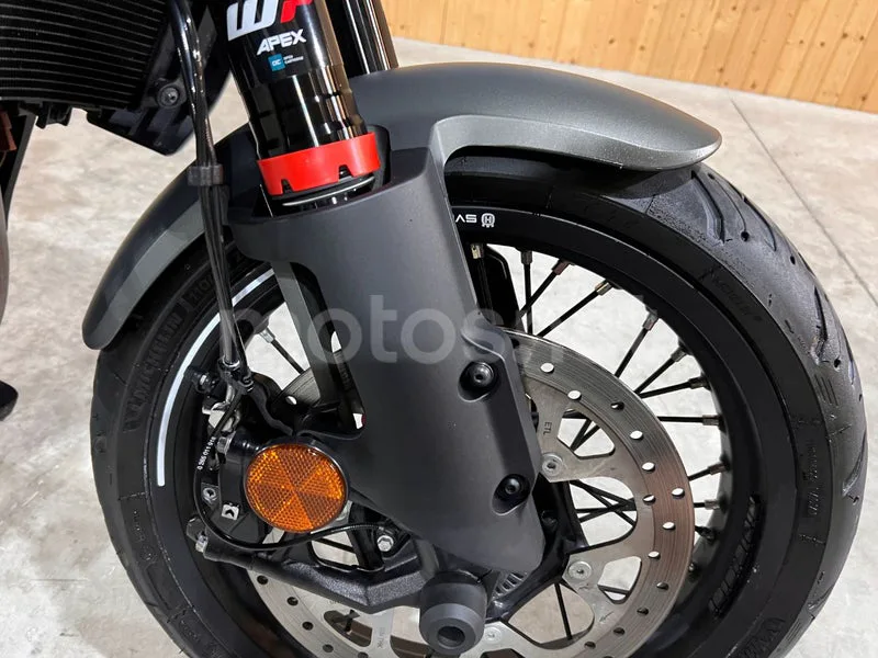 Husqvarna Svartpilen 401 - Vista 28