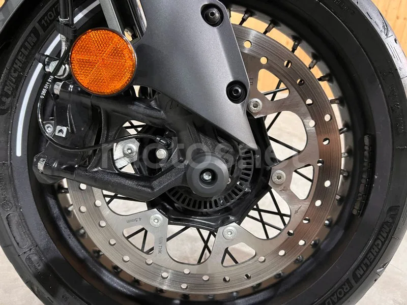 Husqvarna Svartpilen 401 - Vista 29