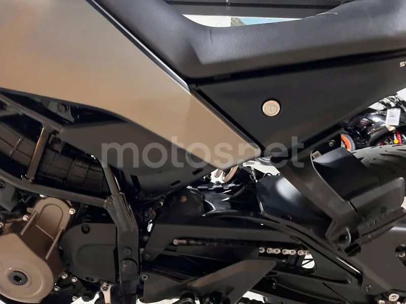 Husqvarna Svartpilen 401 - Vista 55