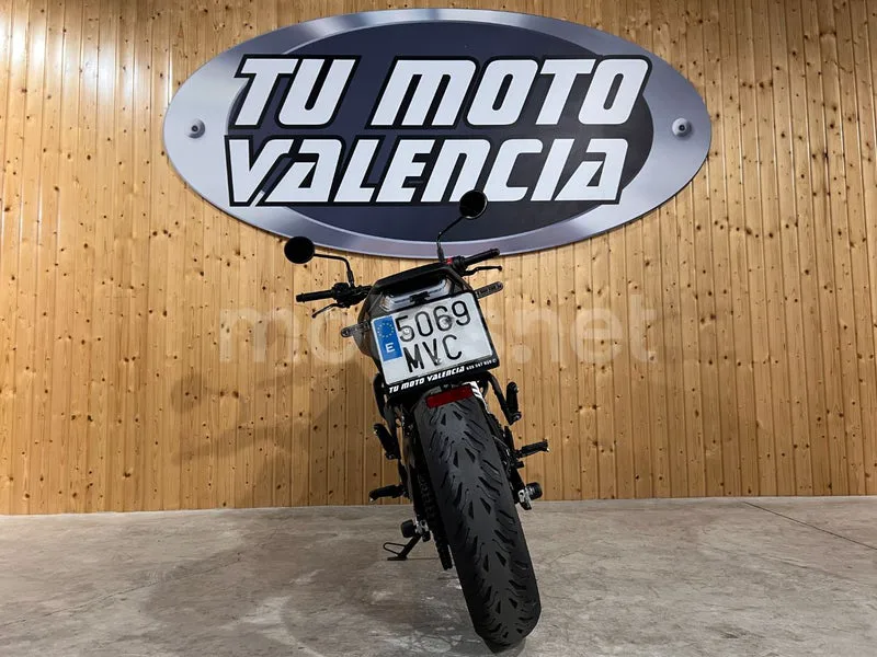 Husqvarna Svartpilen 401 - Vista 8