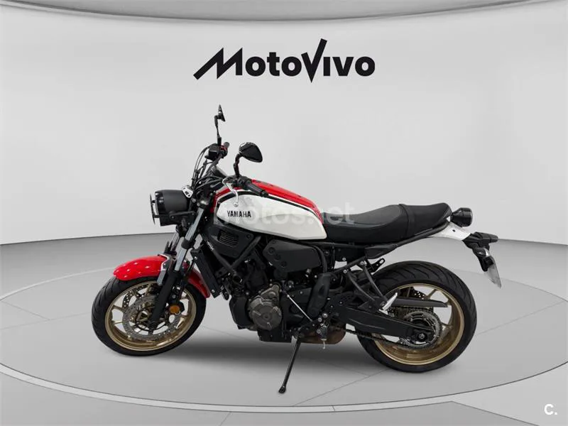 Yamaha XSR700 - Vista 5