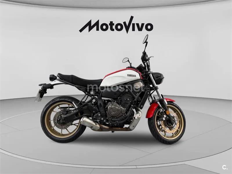 Yamaha XSR700 - Vista 6