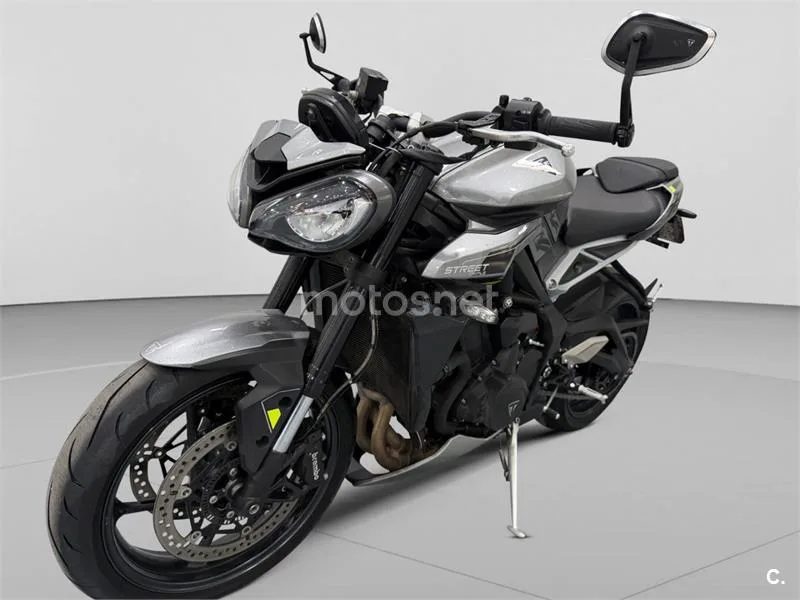 Triumph Street Triple 765 8390 € 2023 Barcelona - 1