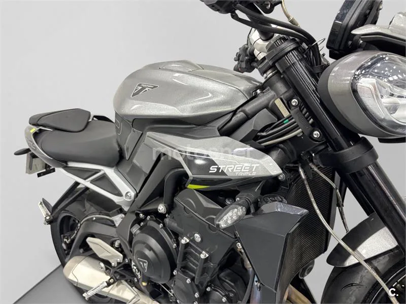 Triumph Street Triple 765 - Vista 4