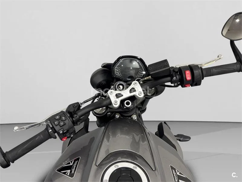 Triumph Street Triple 765 - Vista 10
