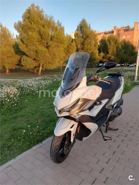 Kymco Xciting VS 400 - Vista 3