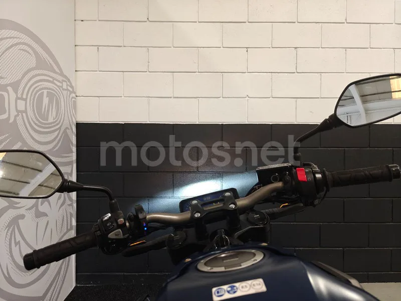 Honda CB650R - Vista 7