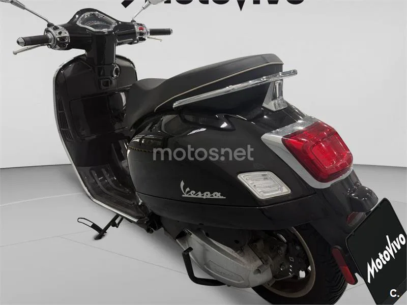 Vespa GTS 300 - Vista 3