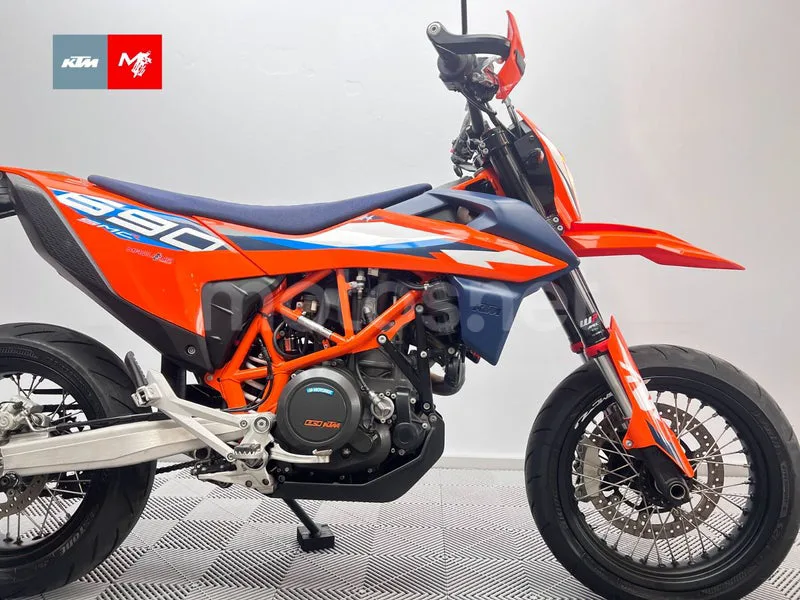 KTM 690 SMC R - Vista 3