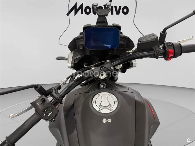 Moto Guzzi V85 Strada - Vista 9