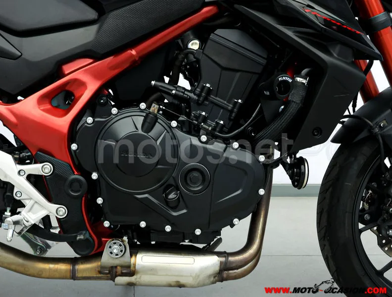 Honda CB750 Hornet - Vista 5