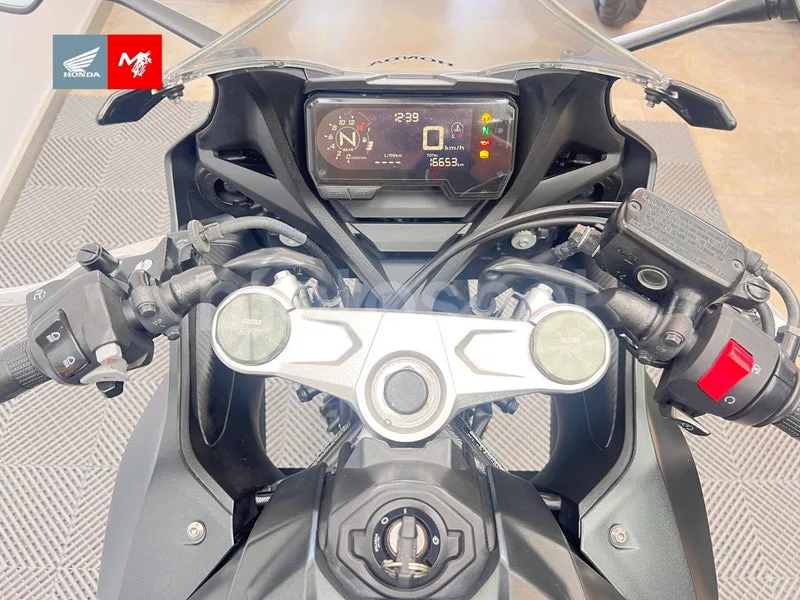 Honda CBR650R - Vista 7