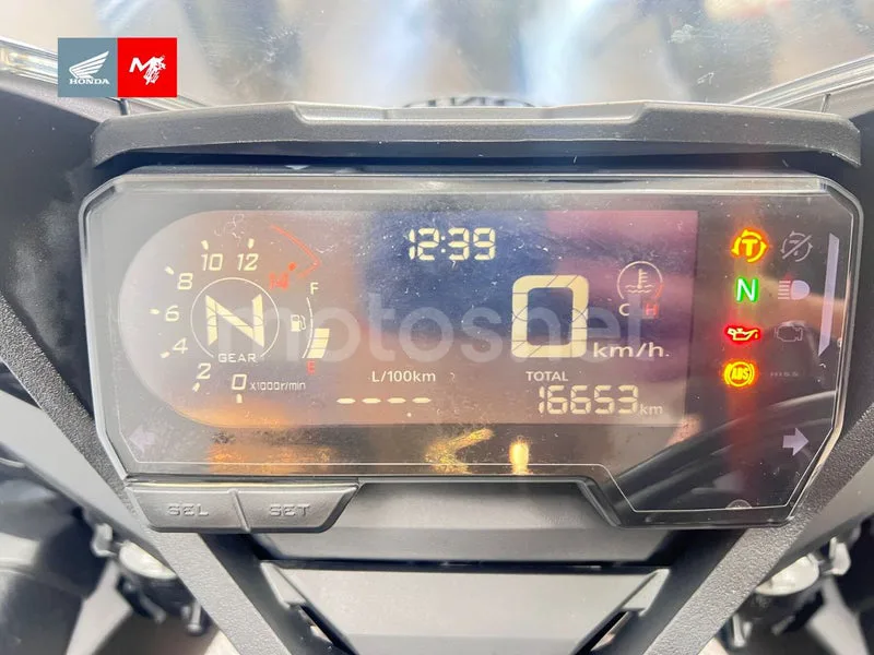 Honda CBR650R - Vista 8