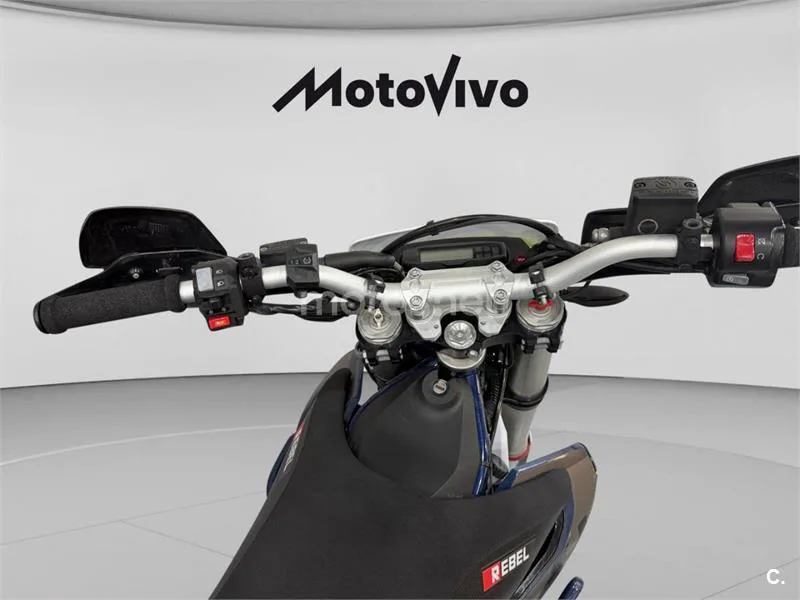 Husqvarna 701 Enduro - Vista 9