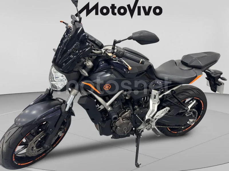 Yamaha MT-07 - Vista 6