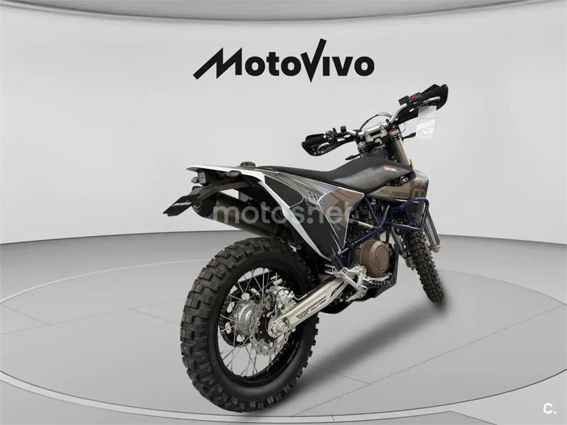 Husqvarna 701 Enduro - Vista 5