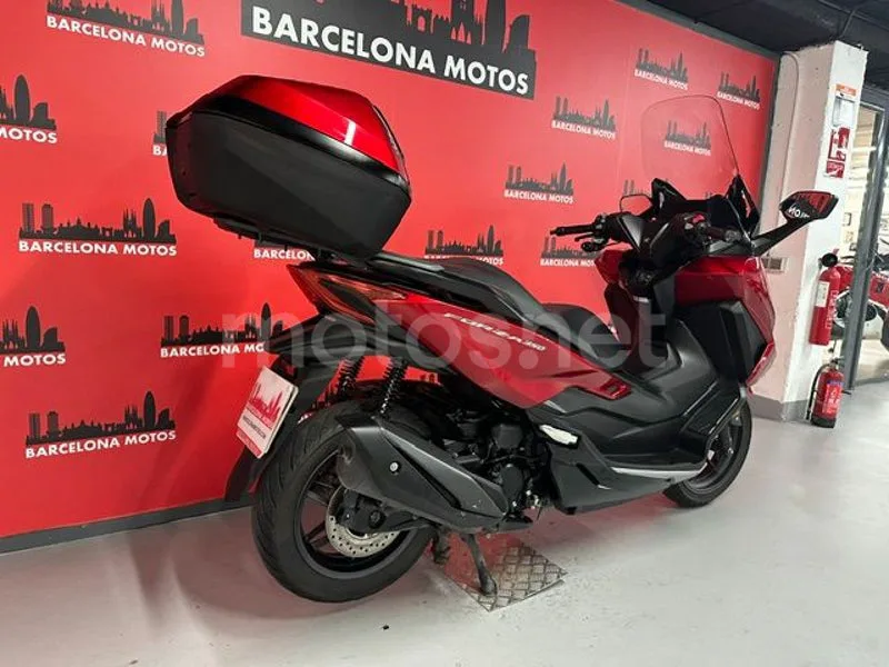 Honda Forza 350 - Vista 5