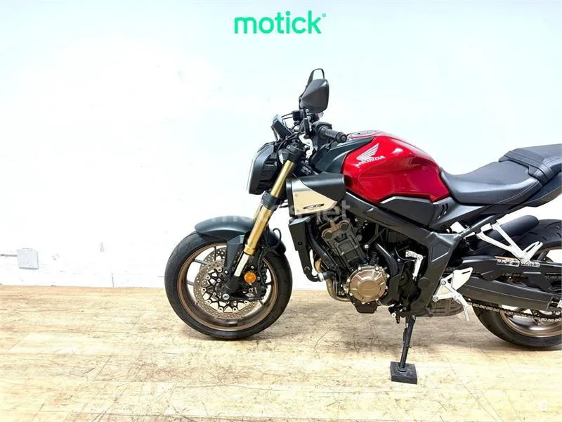 Honda CB650R - Vista 8