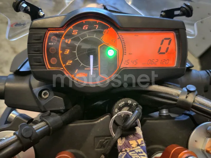KTM 690 Duke R - Vista 10