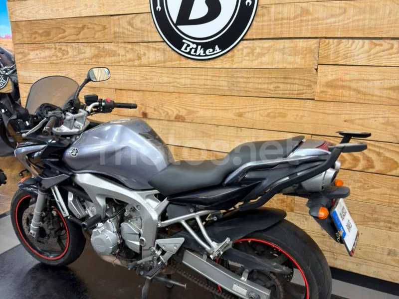 Yamaha FZ6 Fazer - Vista 17