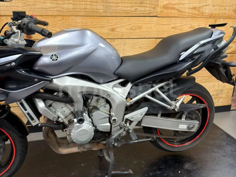 Yamaha FZ6 Fazer - Vista 19