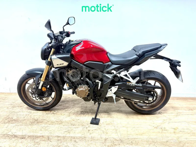 Honda CB650R - Vista 7