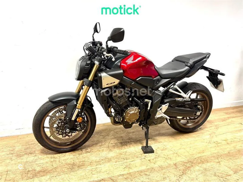 Honda CB650R - Vista 12