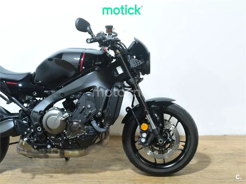Yamaha XSR900 - Vista 4