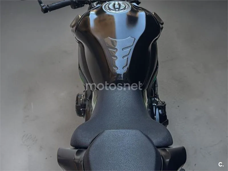 Kawasaki Z900 - Vista 12