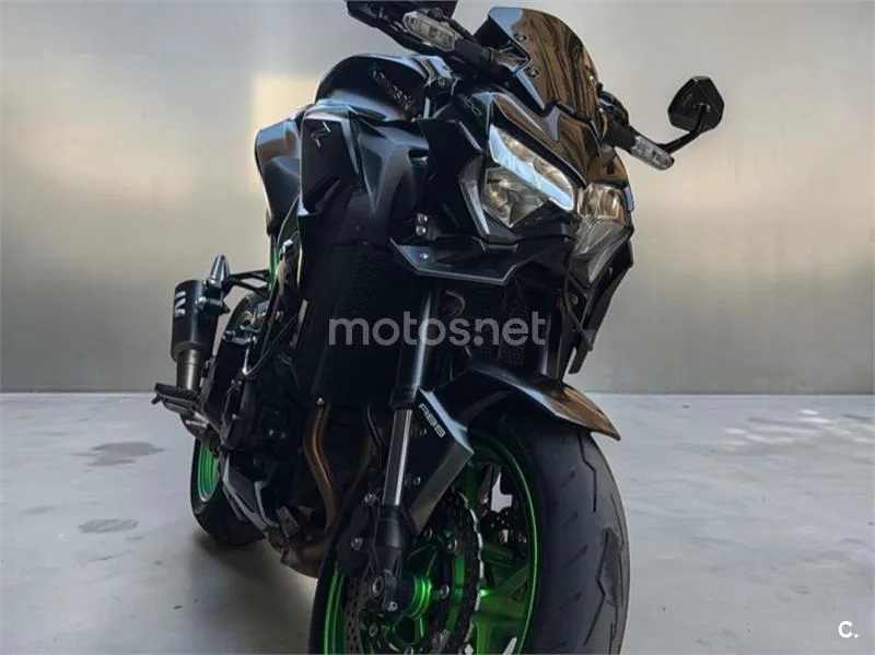 Kawasaki Z900 - Vista 6
