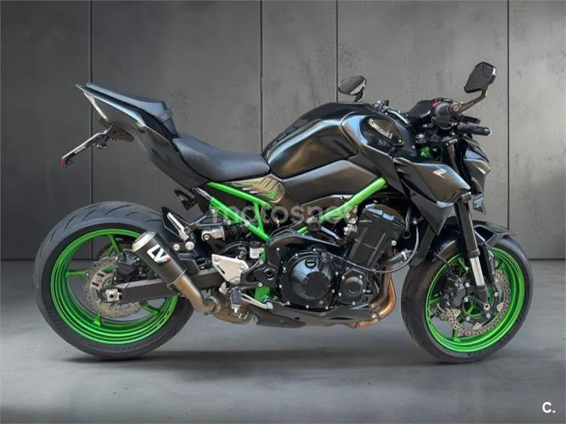 Kawasaki Z900 - Vista 8