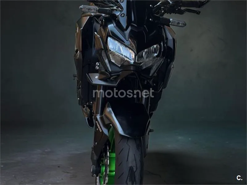 Kawasaki Z900 - Vista 10