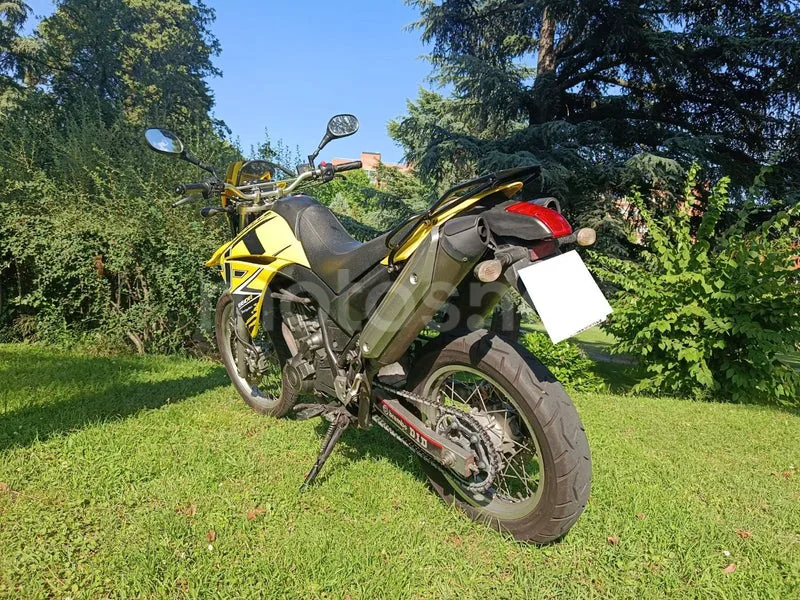Yamaha XT660R - Vista 7