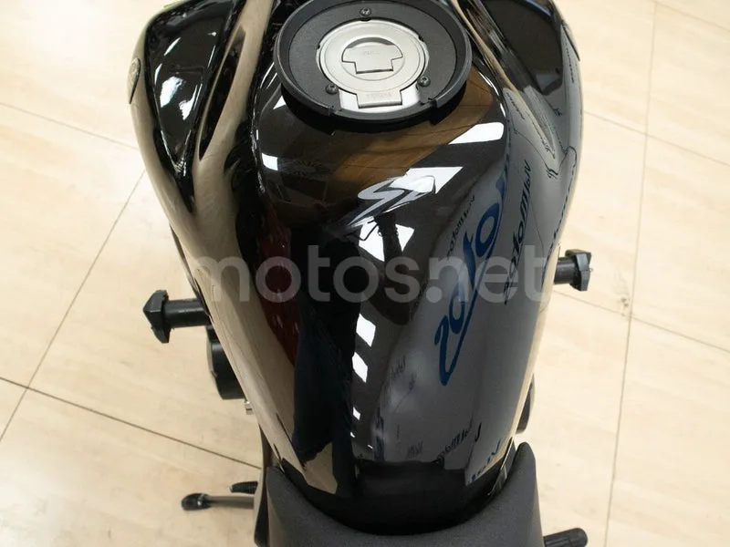 Yamaha FZ6 - Vista 11