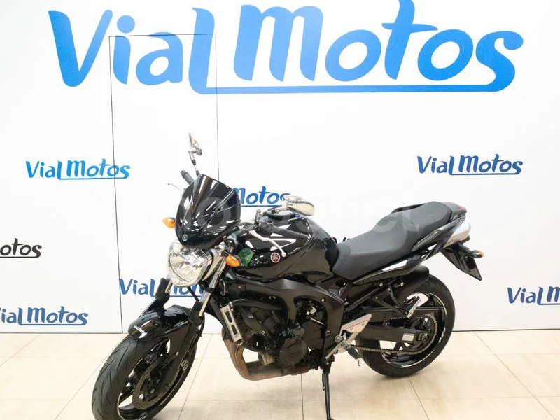 Yamaha FZ6 - Vista 4